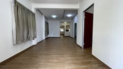 Sims Avenue East (D14), Terrace #555302261
